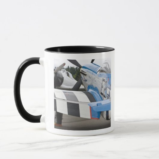 Washington, Olympia, militaire vliegshow. 4 Mok (Links)