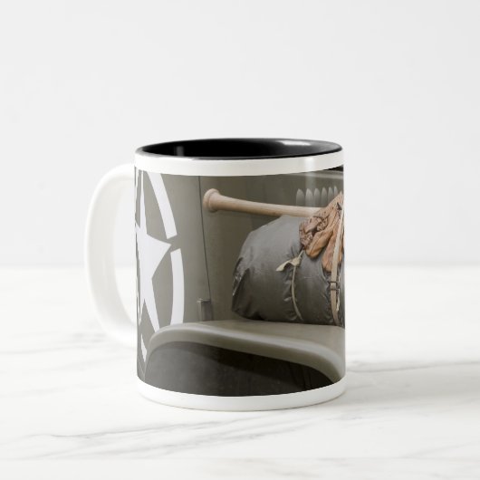 Washington, Olympia, militaire vliegshow. 7 Tweekleurige Koffiemok (Voorkant links)