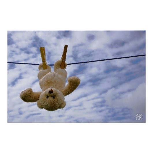 Waslijn met Funny beer die hangt te drogen. Perfect Poster (Voorkant)