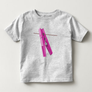 Waslijn van wasknijper kinder shirts