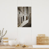 Wasmachinegoed hangend om te drogen in een steeg i poster (Keuken)
