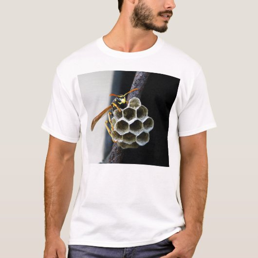 Wasp Nest en Worker T-shirt (Voorkant)