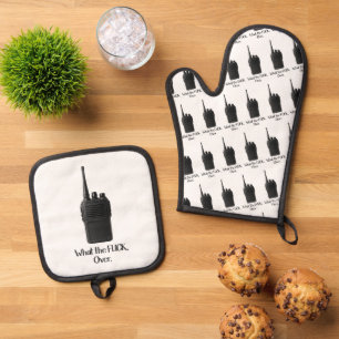 Wat de Fu*k over grappige Walkie Talkie icoon Ovenwant & Pannenlap Set