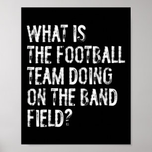 Wat doet het voetbalteam op het veld van de Marchi Poster