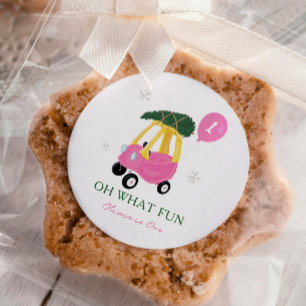 Wat een pret Roze Kerstauto 1e Verjaardagsfeestje  Ronde Sticker