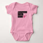 Wat gebeurt er bij Gigi? . . Romper (Voorkant)