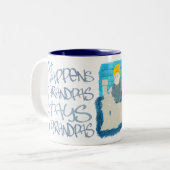 Wat gebeurt er bij Grandpas? Tweekleurige Koffiemok (Voorkant links)