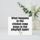 Wat gebeurt er in de Chicken Coop? Briefkaart (Staand voorkant)