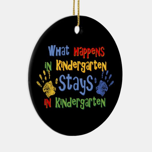 Wat gebeurt er in de gepersonaliseerde kindertuin? keramisch ornament (Rechts)