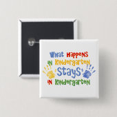 Wat gebeurt er in de Kindergarten? Vierkante Button 5,1 Cm (Voorkant /achterkant)