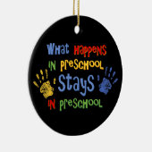 Wat gebeurt er in voorschoolse gepersonaliseerde v keramisch ornament (Rechts)