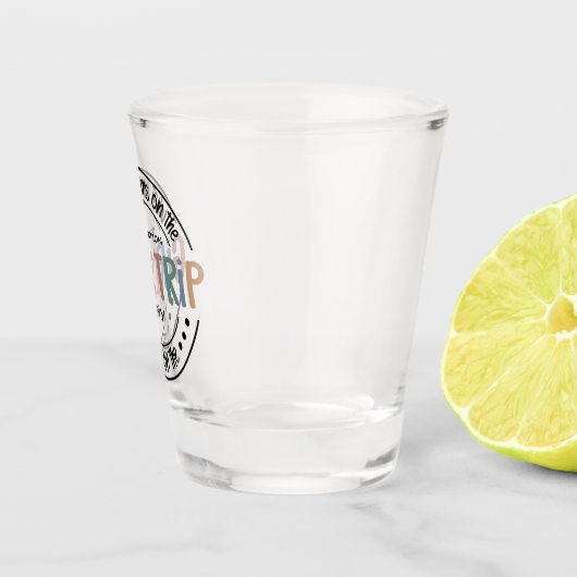 Wat gebeurt er met het Meisjesreisje Aangepaste Me Shot Glas (Rechts)