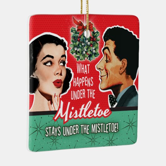 Wat gebeurt er onder het Mistletoe Ornament (Rechts)