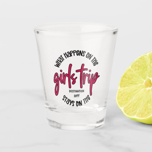 Wat gebeurt er op de GEFACHTE 'Girls Trip'? Shot Glas (Voorkant)
