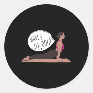 Wat Is Er Aan De Hand Hond Grappige Yoga Voor Oefe Ronde Sticker