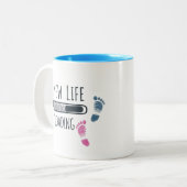 Wat is jouw kick baby shower tweekleurige koffiemok (Voorkant links)