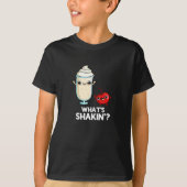 Wat is Shakin Funny Cherry Milkshake Pun Dark BG T-shirt (Voorkant)