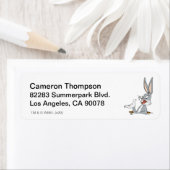 WAT IS UP DOC?™ BUGS BUNNY™ Rabbit Hole Etiket (Insitu)