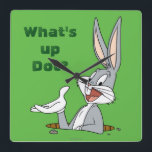 WAT IS UP DOC?™ BUGS BUNNY™ Rabbit Hole Vierkante Klok<br><div class="desc">LOONEY TUNES™ | Bekijk dit BUGS BUNNY™ Rabbit Hole-kunstwerk! Klik op de knop Aanpassen om uw eigen LOONEY TUNES™-producten aan te passen.</div>