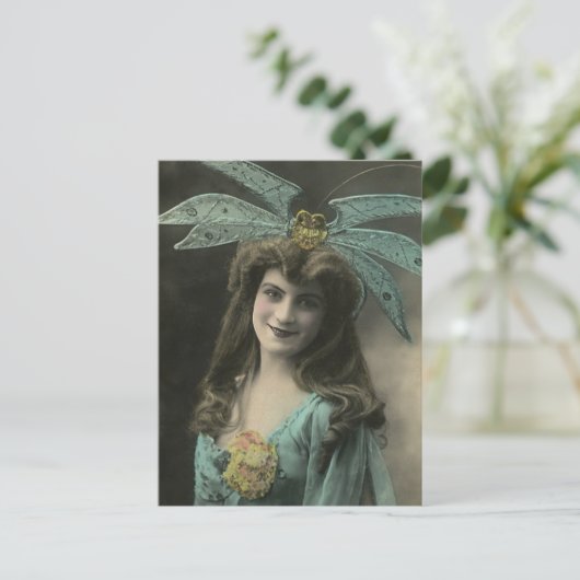 Wat op haar hoofd briefkaart (Staand voorkant)