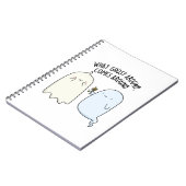 Wat spookt rondkomt Halloween Pun Notitieboek (Linkerzijde)