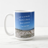 "Wat telt is dat je hier bent" Koffiemok (Links)