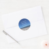 "Wat telt is dat je hier bent" Ronde Sticker (Envelop)