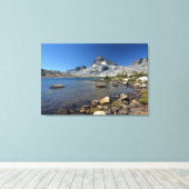 Water | Banner Peak Thousand Island Lake Canvas Afdruk (Insitu (Houten vloer))