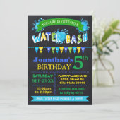 Water Bash Verjaardagsfeestje Blauw Groen Krijtbor Kaart (Staand voorkant)