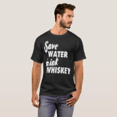 Water Besparen Whiskey Drinken T-shirt (Voorkant volledig)