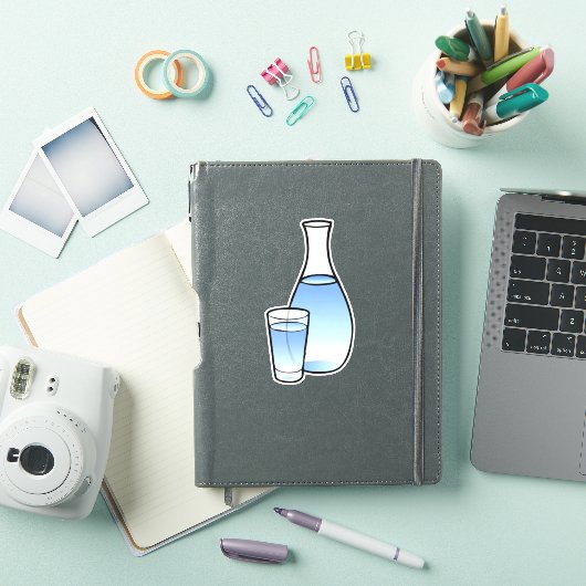 Water Carafe met een glas water Sticker (iPad Cover)