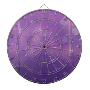 Water druppelt op een raam. dartbord