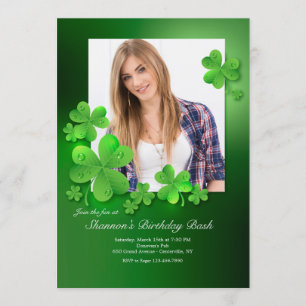 Water druppelt op Shamrocks Photo Invitation Kaart