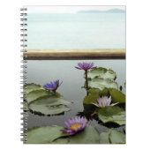 Water ligt in een vijver op zee notitieboek (Voorkant)