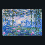 Water Lilies, 1919, van Claude Monet, Gelamineerde Placemat<br><div class="desc">Water Lilies,  een beroemd schilderij van Claude Monet uit 1919,  met kleurgecoördineerde vaste kleuren roze-paars en monetblauw,  klaar om te mengen en te matchen.</div>