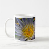 Water Lily Blue en Gold Koffiemok (Links)
