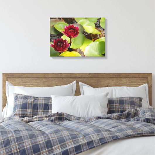 Water Lily Canvas Print (Insitu (Slaapkamer))
