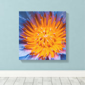 Water Lily Centered Canvas Afdruk (Insitu (Houten vloer))