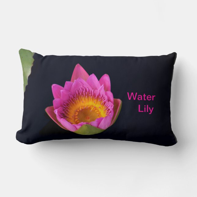 Water Lily Pillow in Hot Pink en Black Kussen (Voorkant)
