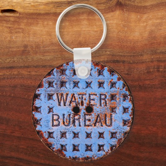 Water Manhole Cover. Rustic. California Sleutelhanger (Achterkant)
