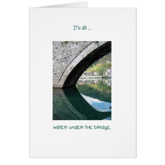Water onder de brug in Montenegro (Voorkant)
