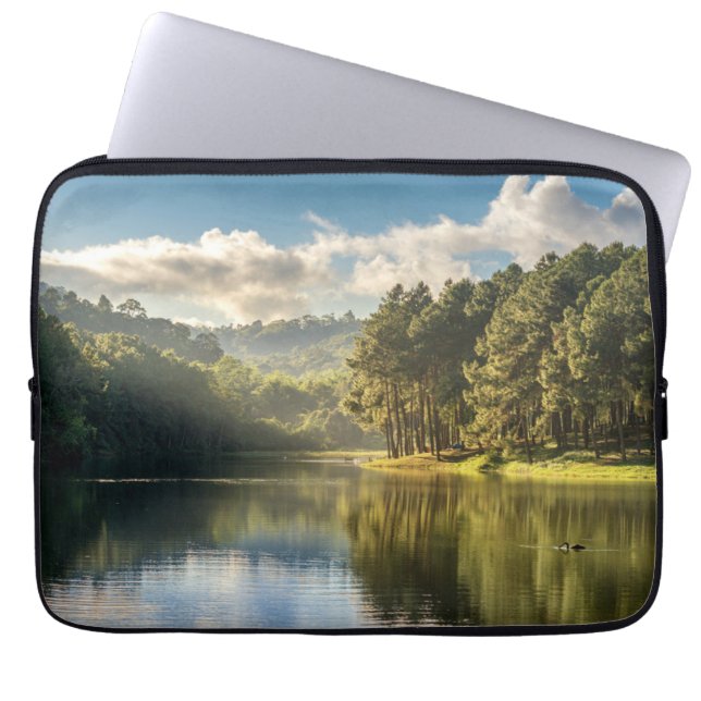 Water Pang Oung Lake & Pine Forest Thailand Laptop Sleeve (Voorkant)