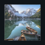 Water Pragser Wildsee Dolomieten Italy Magneet<br><div class="desc">This amazing Getty Images Foto Foto's werden gemaakt door Lago di Braie en de reflectie van rowing boats en Seekofel Mountain.</div>
