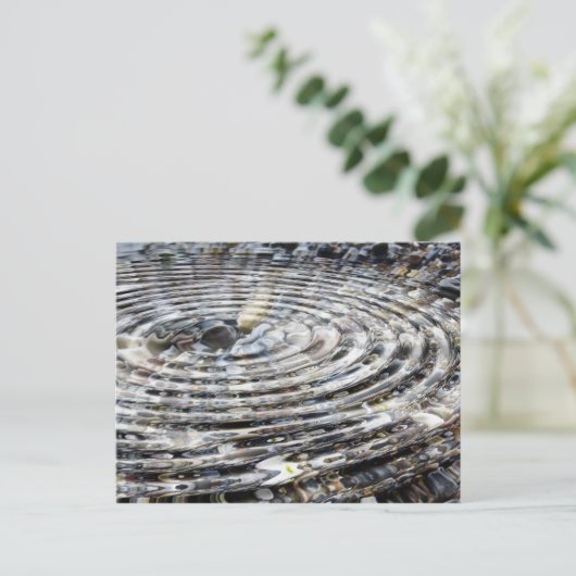 Water Ripple on Pebbles Briefkaart (Staand voorkant)