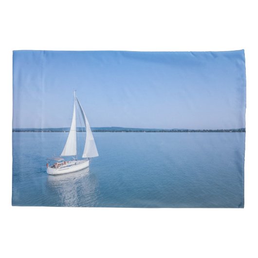 Water Yacht at Lake Balaton Lake Hungary Kussensloop (Achterkant)