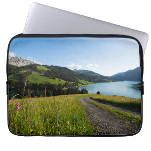 Water   Zwitserse Alpen — Voetpad Laptop Sleeve