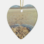 Watercirkel in zand op strand, zomertijd keramisch ornament (Links)