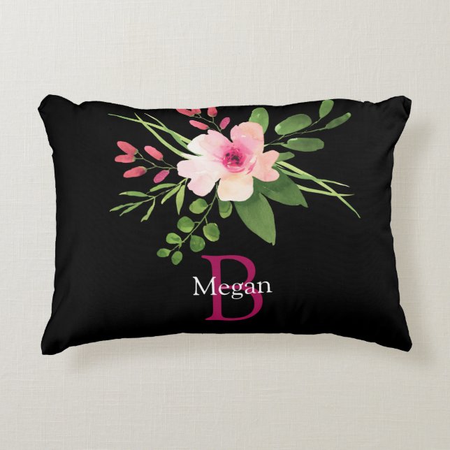 Watercolor Bloem, Naam & Monogram op Zwart Accent Kussen (Voorkant)