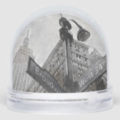 Watercolor Broadway & Wall Street Snow Globe – NYC Sneeuwbol (Achterkant)