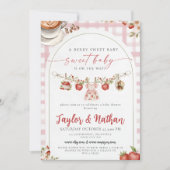 watercolor floral strawberry baby is brewing apple kaart (Voorkant)